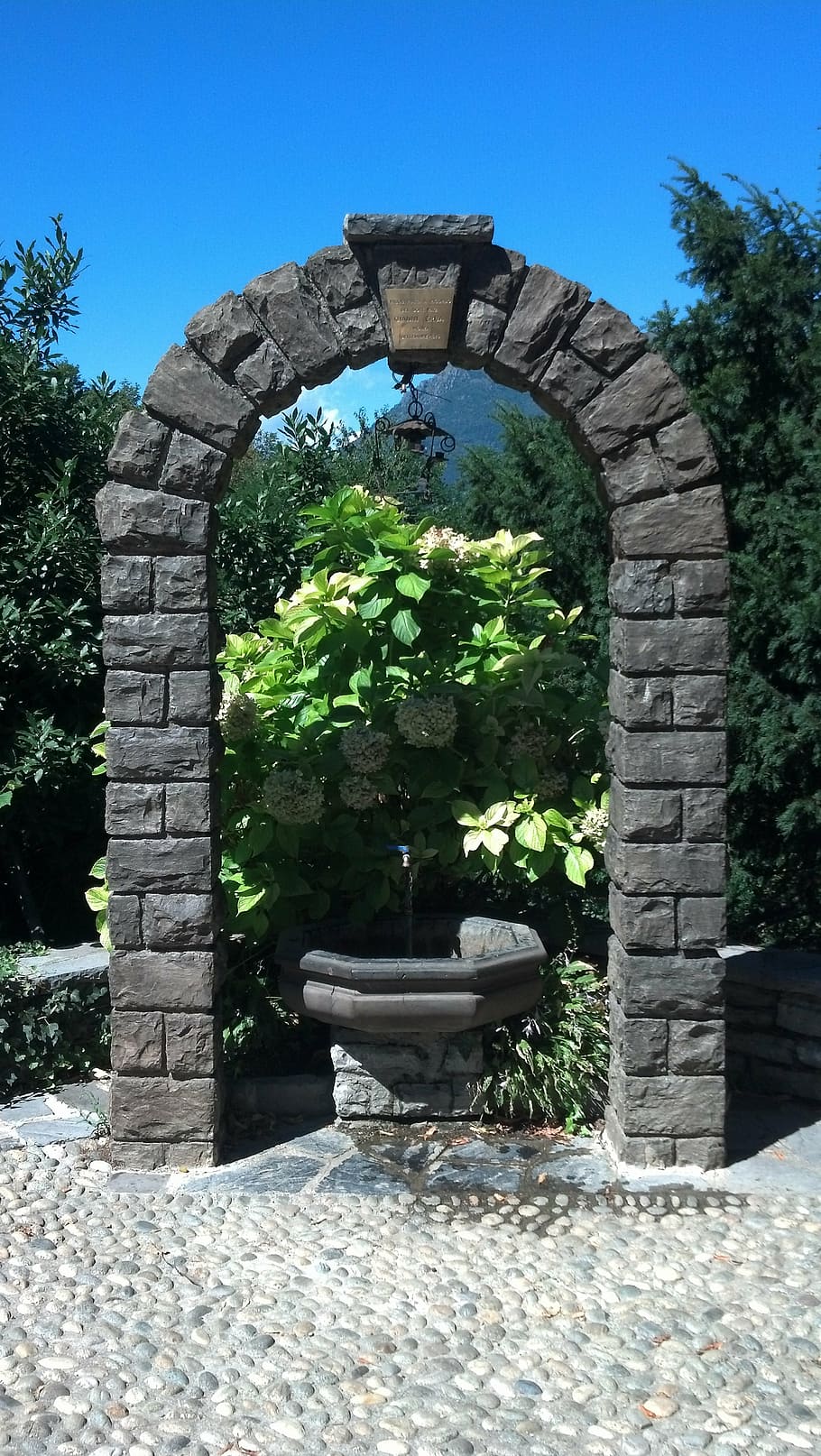 fountain, arch, keystone, stone, arches, italy, masonry, plant, architecture, nature