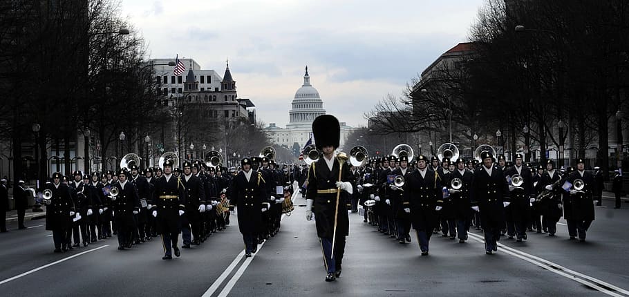 banda, marchando, frente, Capitólio, banda marcial, militar, exército, cerimonial, EUA, desfile
