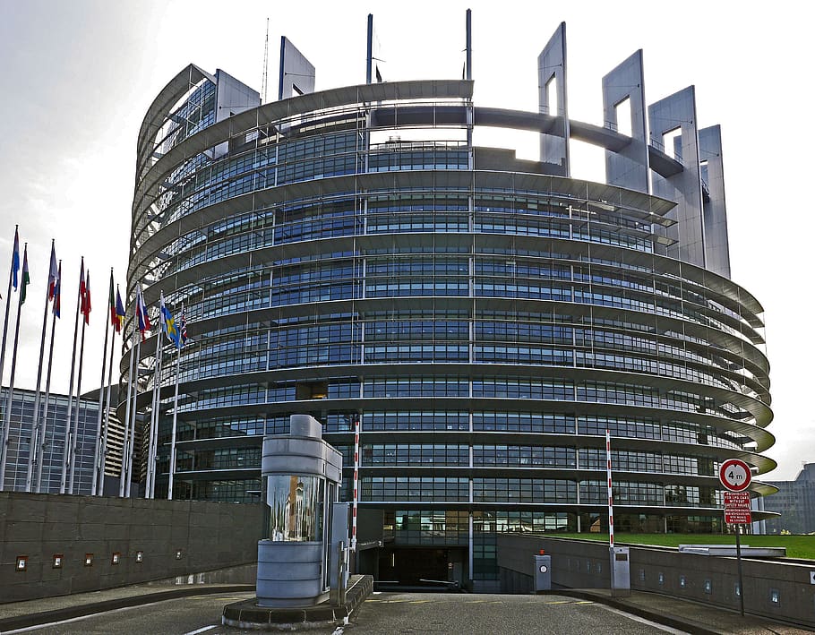 parlamento europeo, estrasburgo, unión europea, ue, rotonda, rango de entrada, estacionamiento subterráneo, entrada de garaje, casa de campo, barreras
