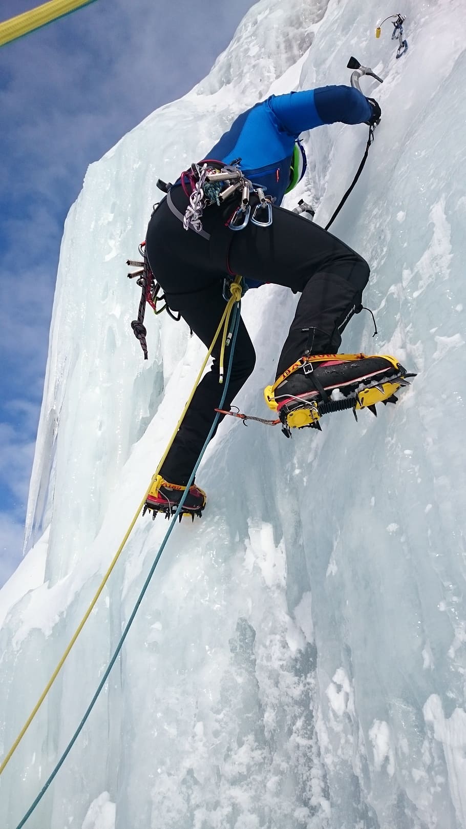 ice climbers, climb, ice, ice climbing, icefall, frozen, extreme sports, ice wall, lead climbing, ice screw