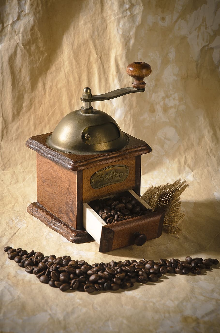 brown, vintage, coffee grinder, coffee, still life, grain coffee, cup, grain, grinder, studio