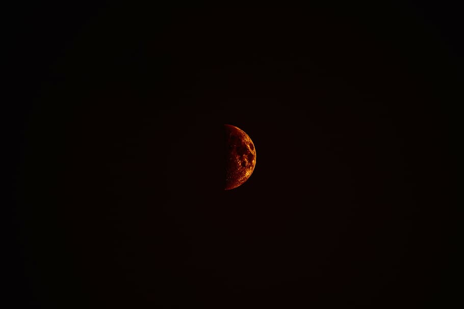 red half moon, closeup, lunar, eclipse, dark, night, moon, light, astronomy, space