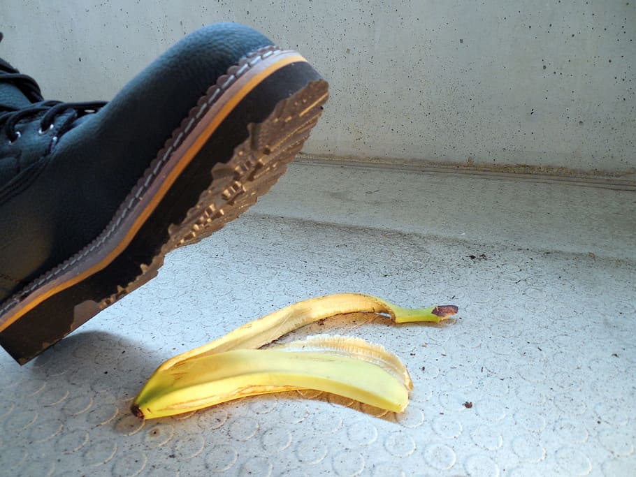banana peel, accident, injury, risk, banana, slip, slip off, risk of slipping, shoe, foot