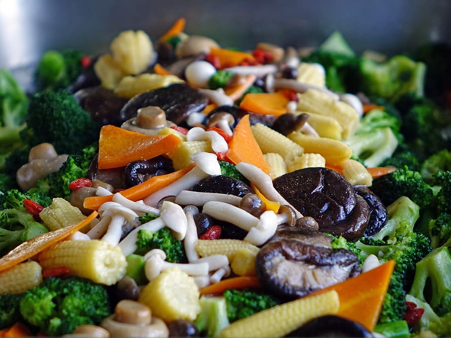 vegetable, corn, mushroom, carrot, broccoli, vegetarian, cooked food, green, stir fried, food