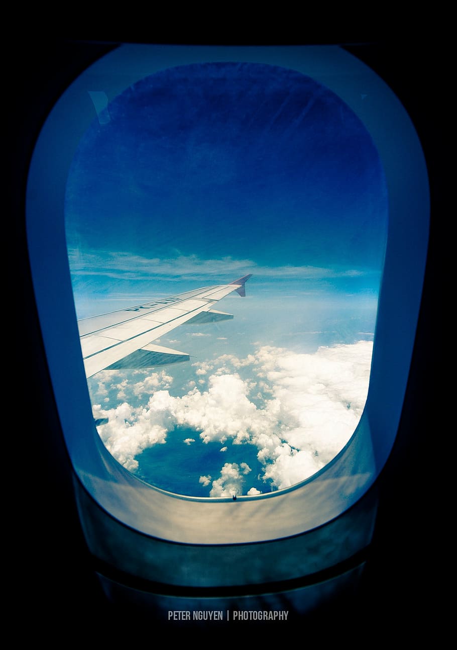 Fotografía de Peter Nguven, avión, ventana, ala, punta del ala, nube, nublado, cielo azul, vehículo aéreo, nube - cielo