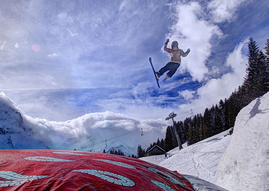 ELM, HDR, persona en tablas de esquí, nieve, montaña, invierno, deporte, deportes extremos, en el aire, deporte de invierno