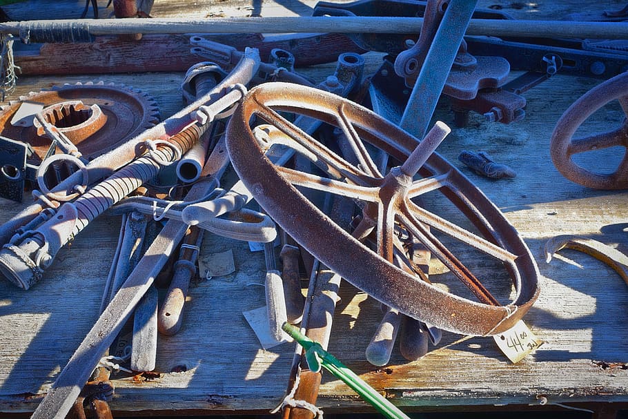 brown, metal wheel, placed, wooden, table, wheel, vintage, metal, retro, cogwheel