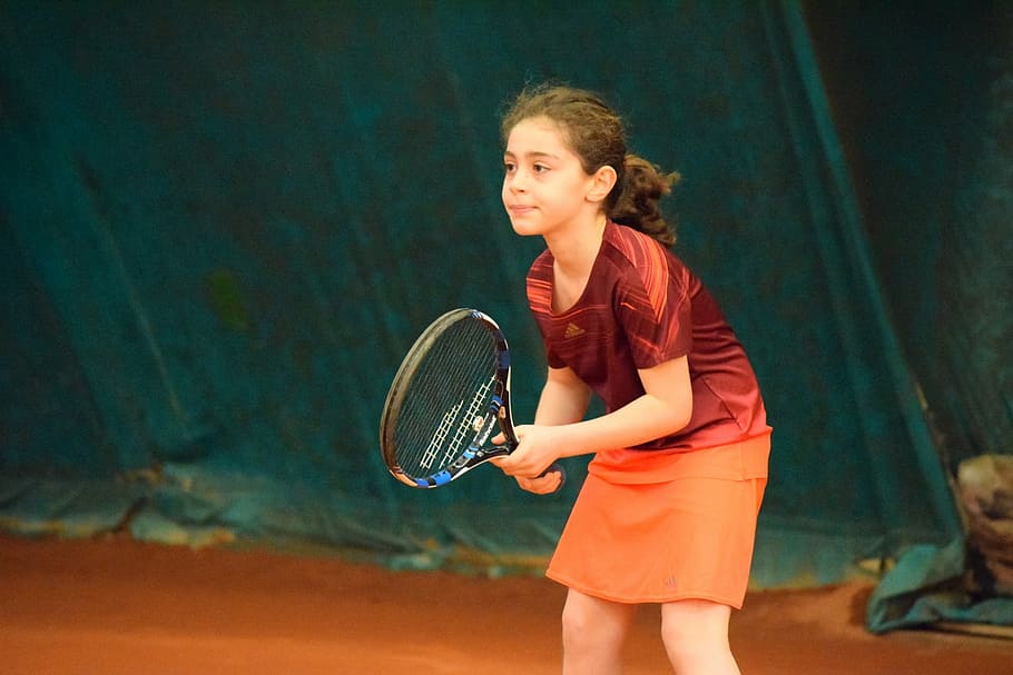 Mujer jugando tenis, tenis, niña, deporte, raqueta, acción, atleta, deportes, movimiento, jugar