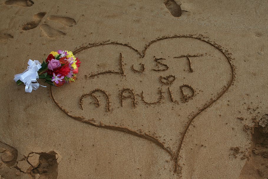 sand, drawing, just married, maui, makena, beach, heart, flowers, wedding, love