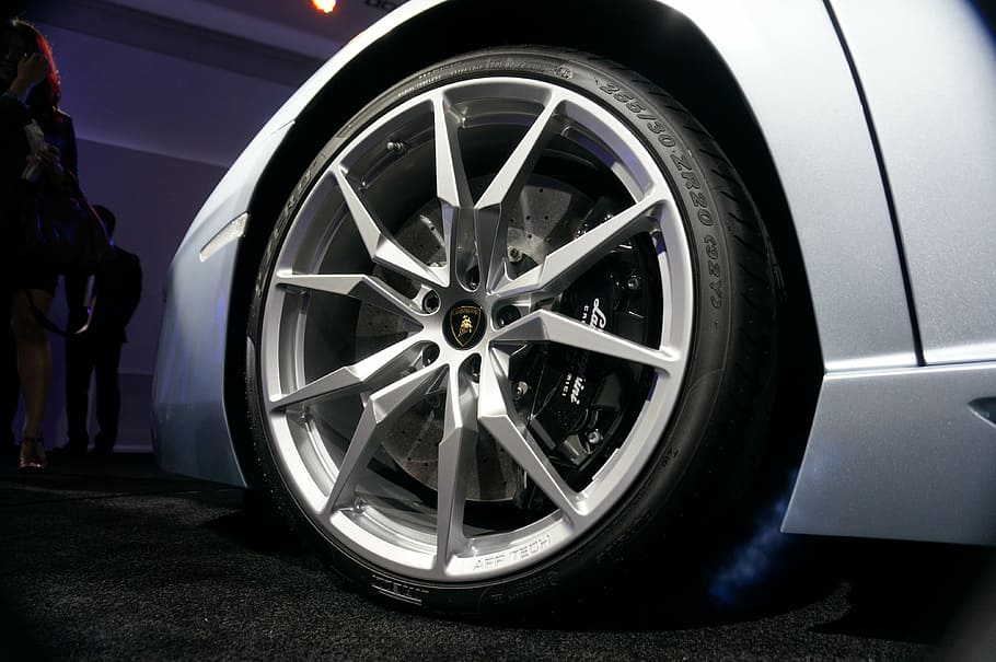 close-up photo, vehicle wheel, tire, car, wheels, lamborghini, aventador, wheel, chrome, shiny