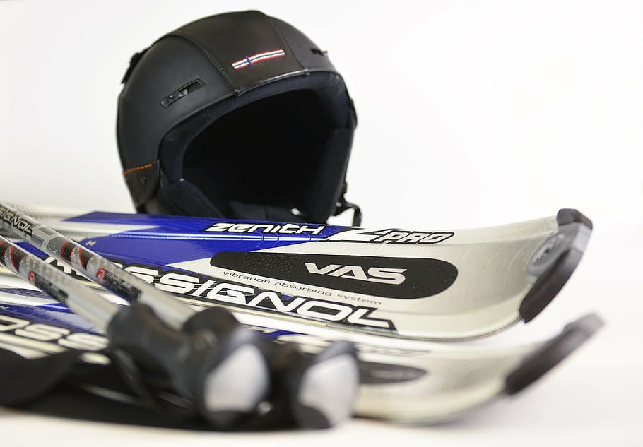 white-and-blue ski equipment, surface, ski, winter sports, helmet, winter, sports, sport, sports Helmet, equipment
