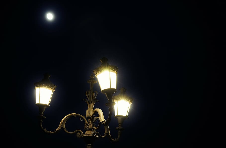 lighted, post, nighttime, white, gray, uplight, chandelier, street lights, moon, dark