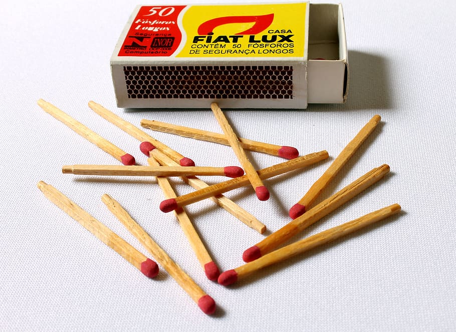 matches, matchbox, toothpick matches, toothpicks, box, indoors, close-up, still life, wood - material, studio shot