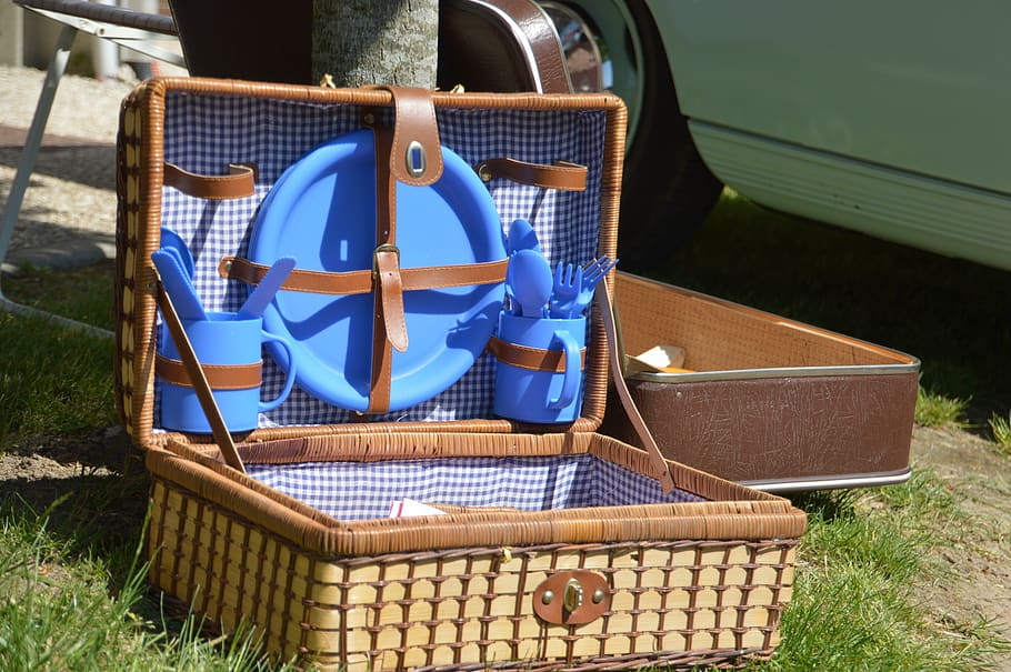 picnic, basket, cutlery, outdoor, retro, vintage, food, utensils, blue, day