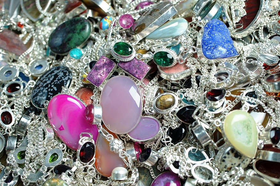 lote de acessórios de pedras preciosas de cores sortidas, pedras preciosas, colares, colar, gargantilhas, gemas, pedras, feitos à mão, jóias, jóia