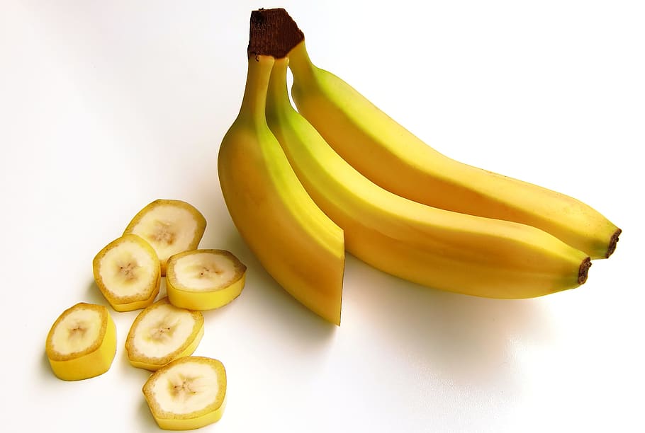 banana fatiada, fatiada, banana, fruta, carboidratos, doce, amarelo, alimentação saudável, comida e bebida, comida