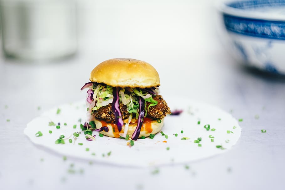 food, styling, plating, burger, coleslaw, buns, bokeh, food and drink, plate, ready-to-eat