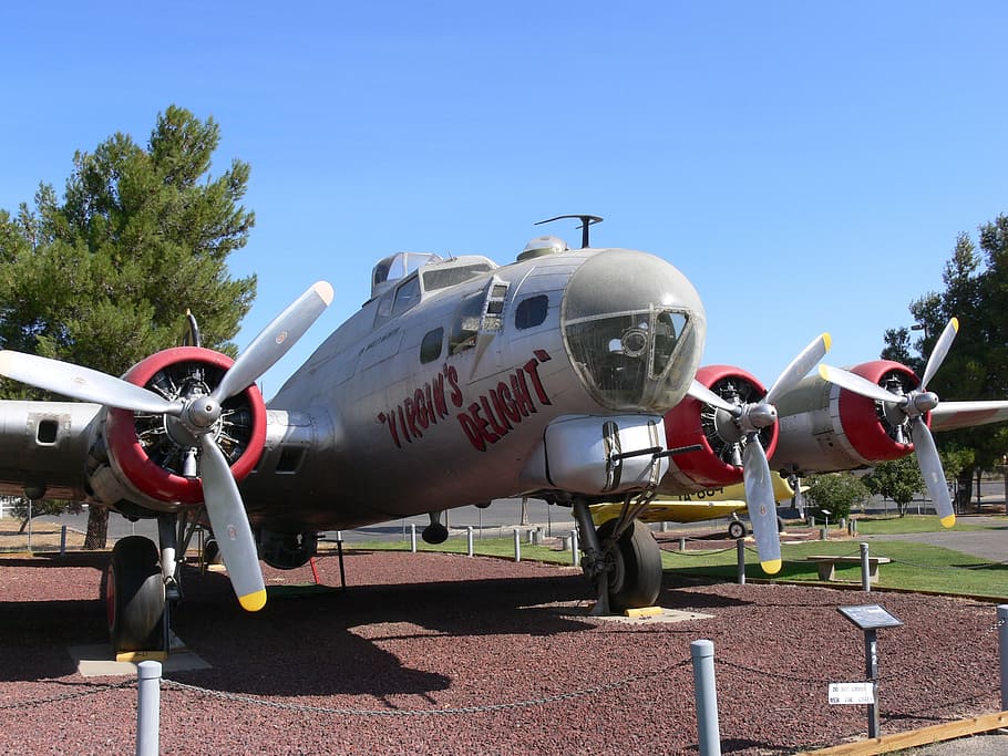 boeing b-17g flying fortress, four-motor locomotive, bomber, castle air museum, aircraft, air vehicle, sky, transportation, mode of transportation, airplane