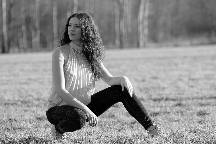 woman, sitting, grass, black and white photo, for a change, katrin pozuje, outdoors, meadow, girl, hair