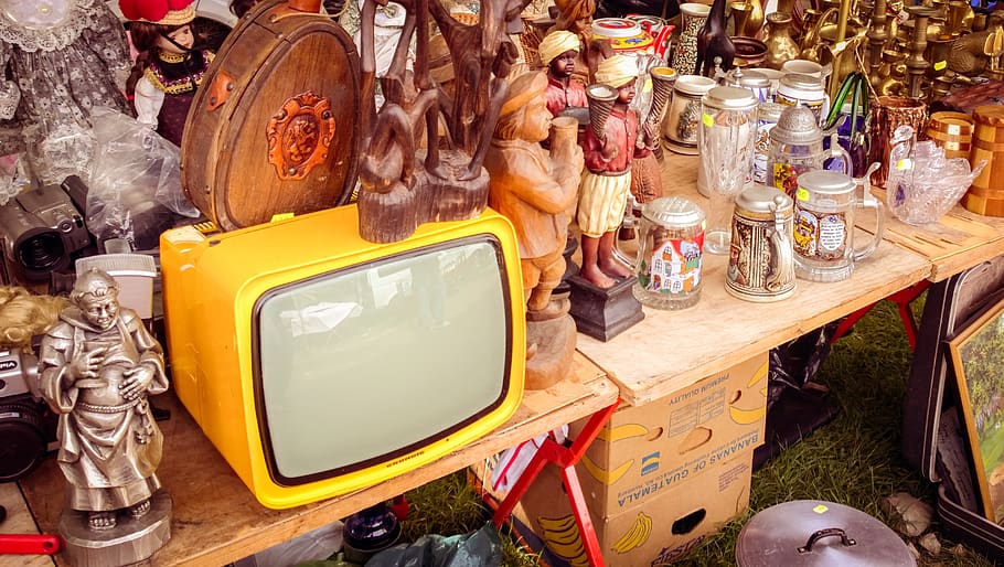 tv, television, vintage, retro, retro tv, flea market, old, objects, choice, large group of objects