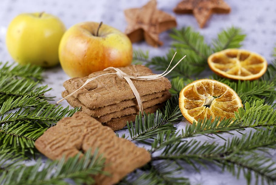 cuatro, galletas, corbata, al lado, dos, amarillo, frutas de manzana, adviento, espéculos, navidad