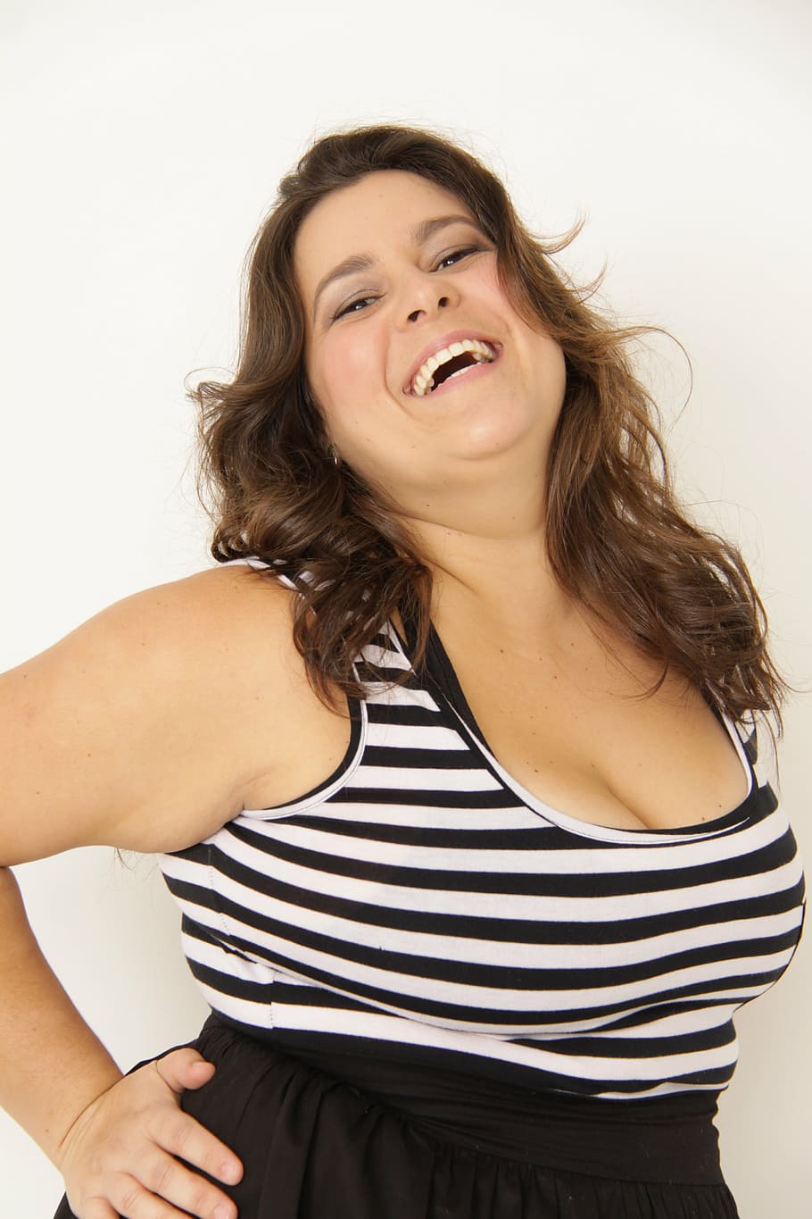 woman, black, white, striped, tank, top, fat, plus size, portuguese, model