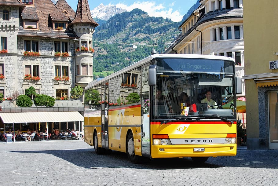 노란 버스, 버스, 대중 교통, 도시, 스위스, 교통, 건축물, 시티, 건물 외관, 건축 구조