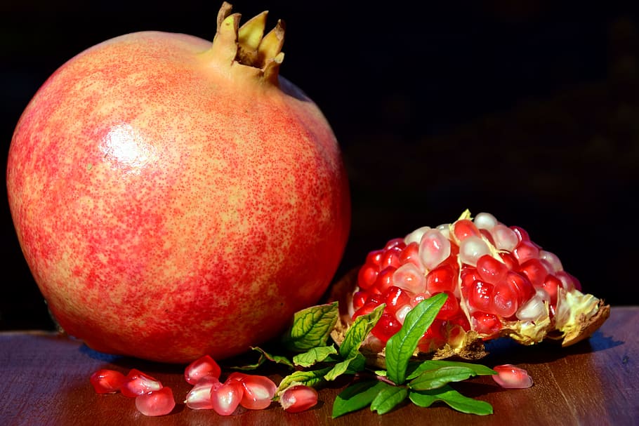 fruta de granada roja, granada, fruta, rojo, semillas, saludable, deliciosa, vitaminas, alimentos, granada abierta