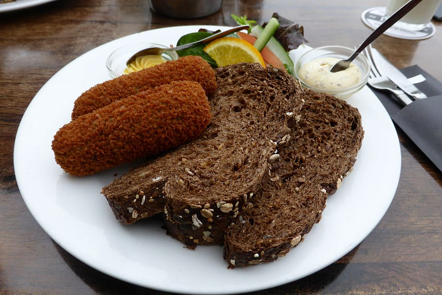 food, lunch, croquettes, whole-wheat, bread, brown bread, sandwich, gourmet, plate, food and drink