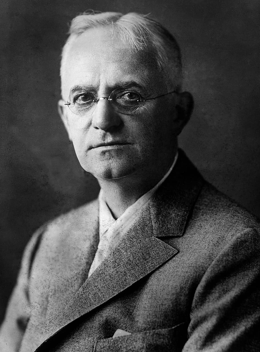 george eastman, entrepreneur, inventor, founder eastman kodak, roll film popularized, photography for the masses, basis for motion pictures, philanthropist, portrait, one person