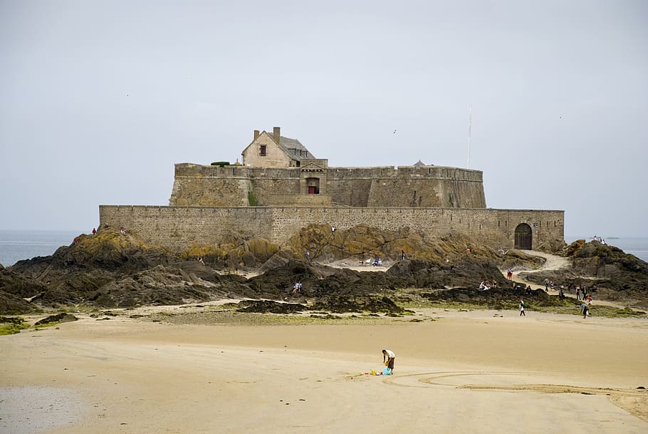 St Malo, France, Brittany, Pirates, st malo, france, curtain wall, fortification, english channel, europe, stone-built house