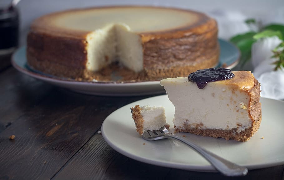 blueberry cake, white, ceramic, plate, cheesecake, table, dessert, cream, food, cake