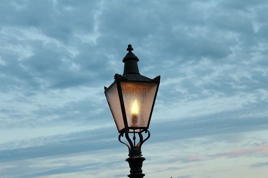 lampu, tiang lampu, lentera, penerangan, lampu jalan, antik, langit, vintage, peralatan penerangan, awan - langit