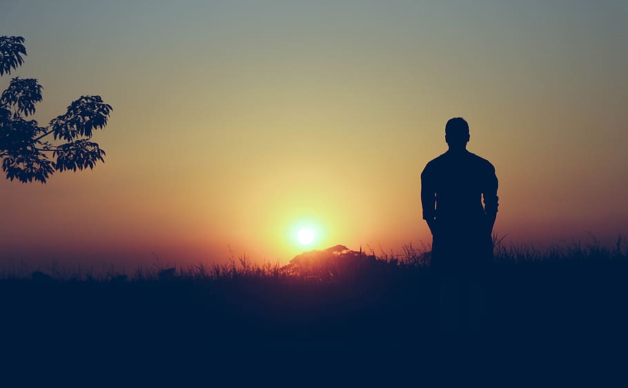 sozinho, triste, depressão, solitário, solidão, tristeza, deprimido, jovem, infeliz, homem