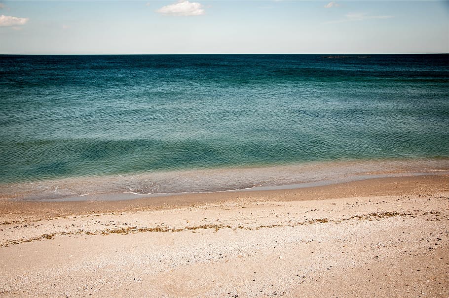beira-mar durante o dia, fechar, foto, oceano, praia, areia, costa, água, mar, horizonte