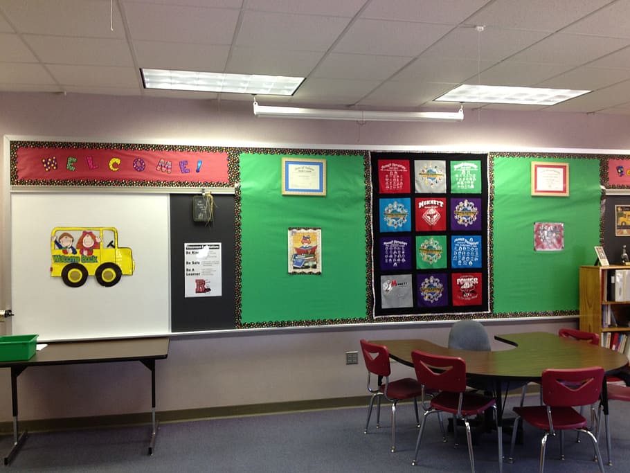 children, assorted, art works, posted, chalkboard, children's, classroom, school, learn, student
