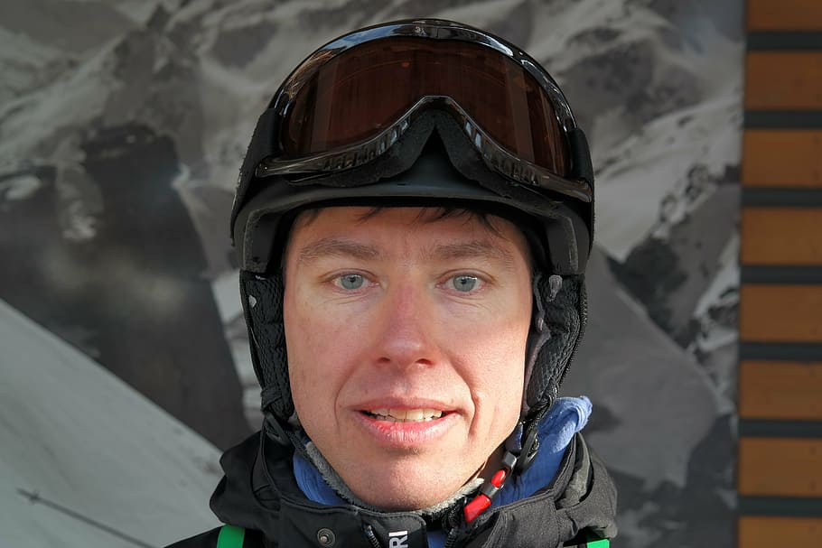 skiers, man, exhausted, tired, winter sports, face, portrait, helm, goggles, fought off