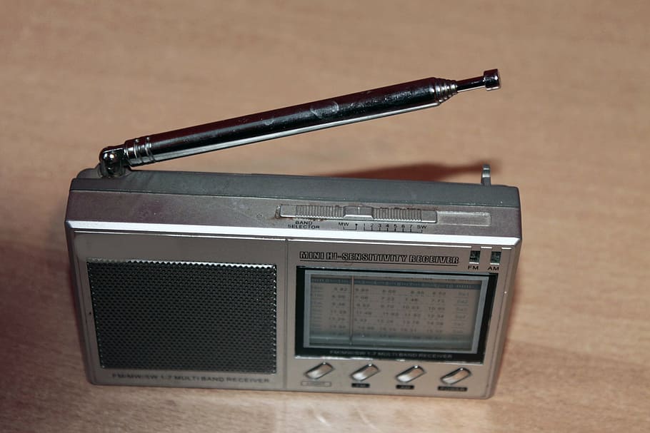 transistor radio, radio, retro, silver, retro styled, technology, indoors, noise, music, single object