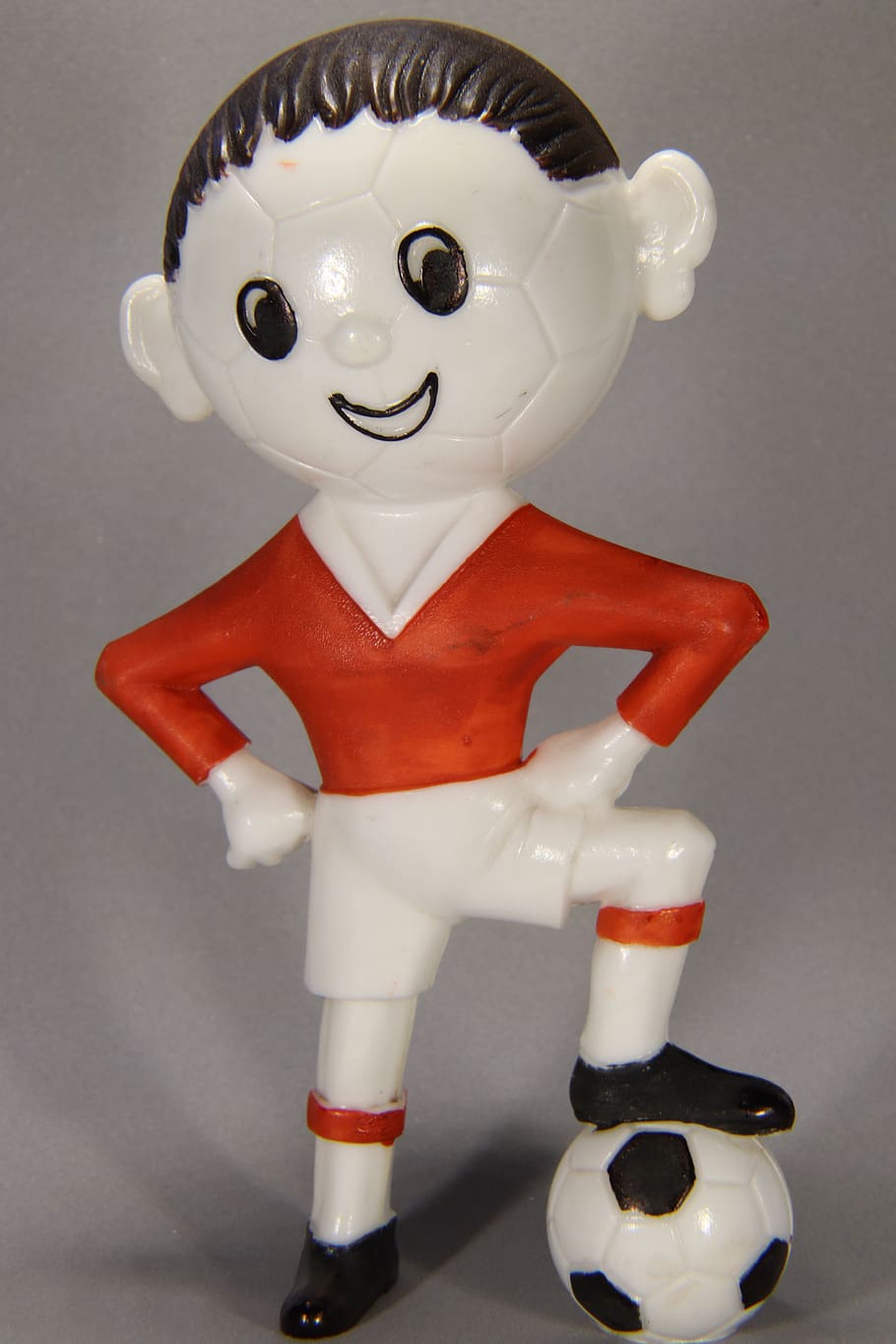 footballers, football, ball, players, plastic, toys, figure, red, jersey, white