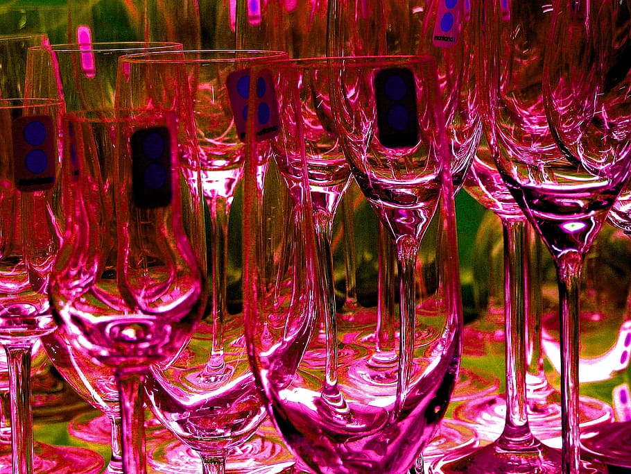 pink wine glasses, glasses, champagne glasses, glass, champagne, drink, champagne glass, semi sparkling wine, abut, alcohol