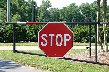 stop-sign-traffic-symbol-royalty-free-thumbnail.jpg