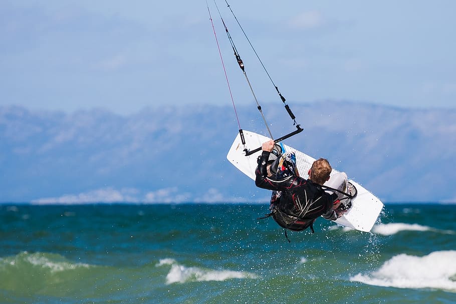 person, playing, windsurfing board, kite boarder, kite boarding, kite surfing, kite-surfing, male, action, sport