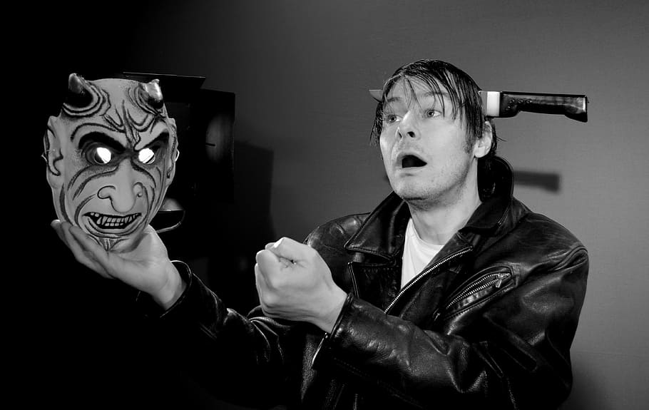 grayscale photo, man, holding, devil mask, shakespeare, hamlet, be or not to be, theater, halloween, horror