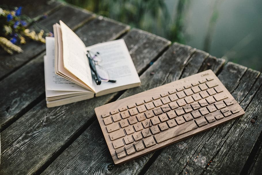 рука, деревянный, клавиатура, мужской, книга, открытая книга, деревянная клавиатура, oree, oree keyboard, образование