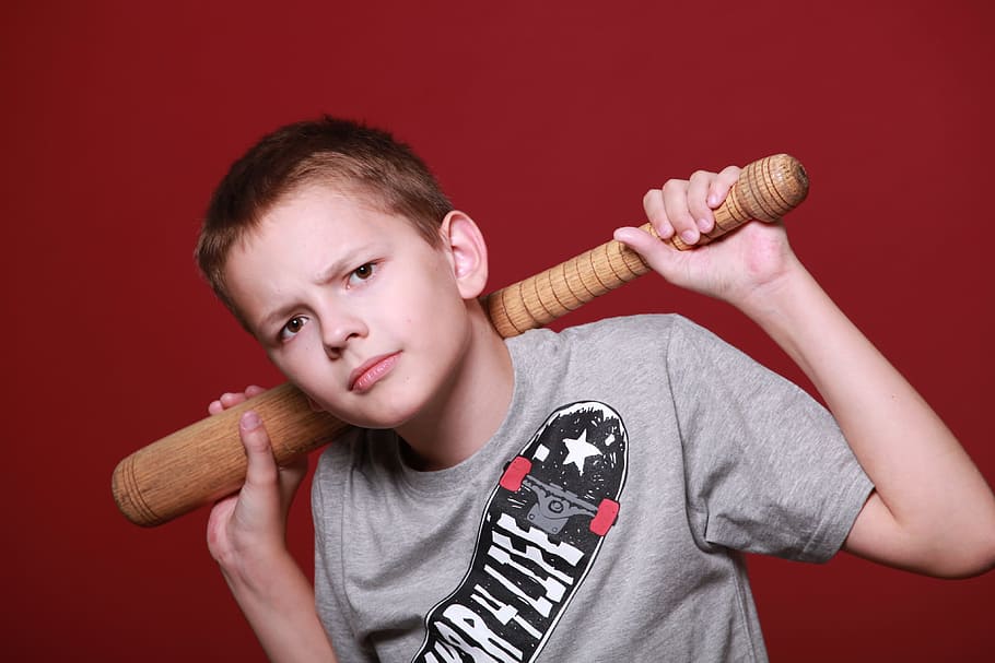 anak laki-laki, memegang, tongkat baseball, merah, latar belakang, remaja, anak sekolah, berbahaya, curam, pengganggu