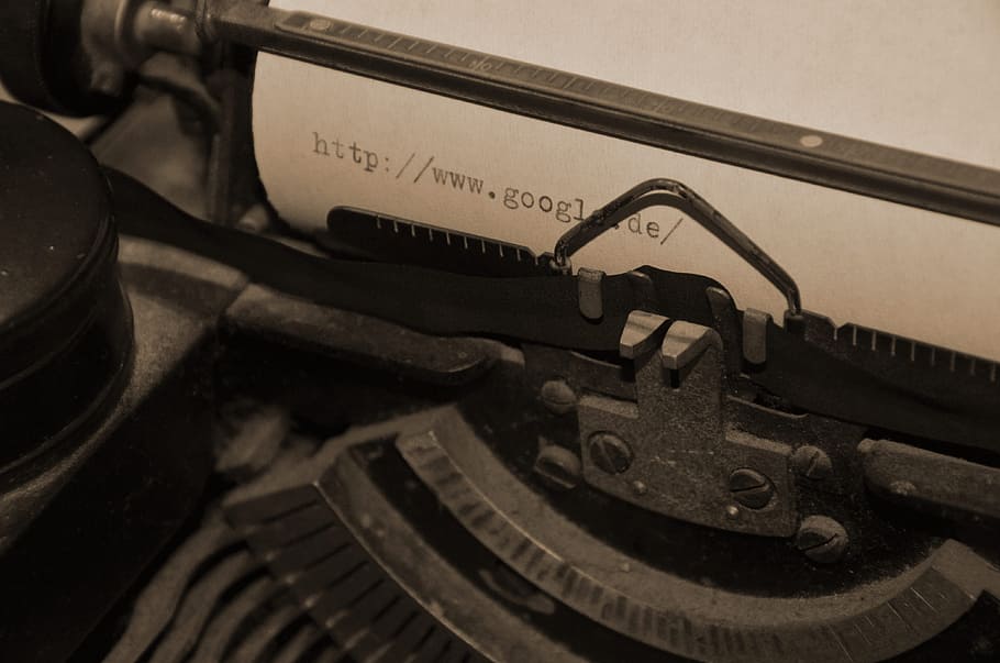 persona, mostrando, negro, mecanografía, blanco, papel, escritor, papel blanco, máquina de escribir, retro