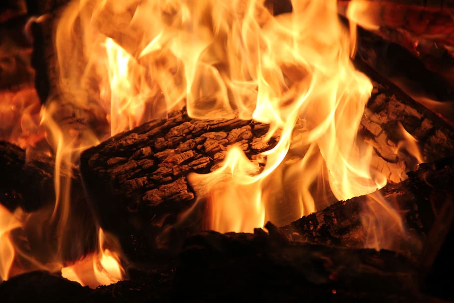 fotografi jarak dekat, coklat, kayu, api, api terbuka, perapian, bakar, api unggun, romantis, energi