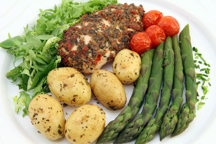 daging dengan sayuran, nafsu makan, asparagus, kalori, katering, selulit, kolesterol, merapatkan, memasak, masakan