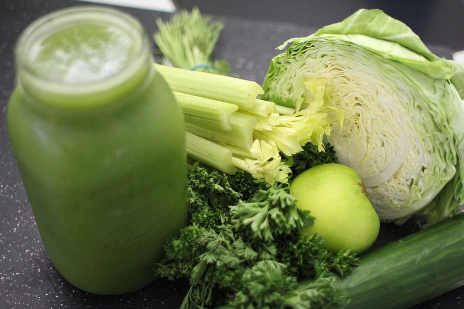 assorted, green, leafy, vegetables, green juice, cabbage, apple, celery, parsley, juicing