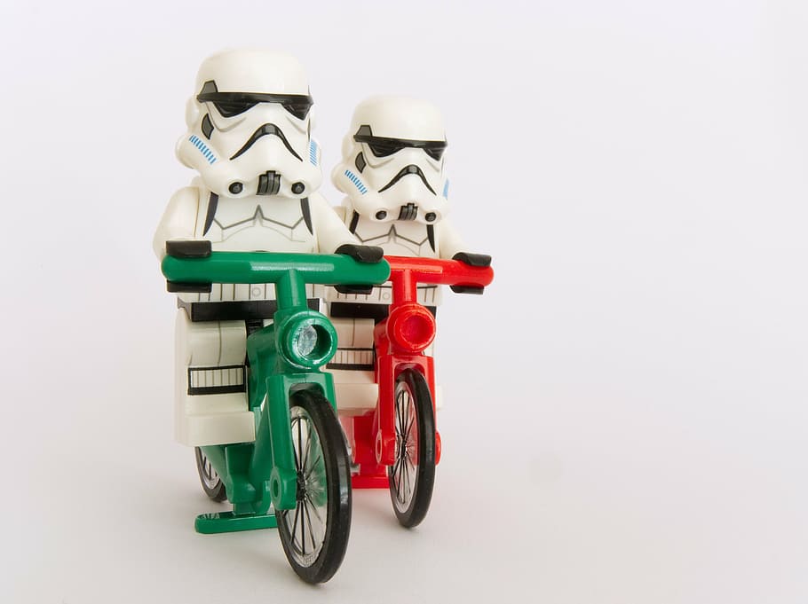 storm trooper lego minifigs, stormtrooper, lego, bicycle, cyclist, cycling, race, competition, compete, leader